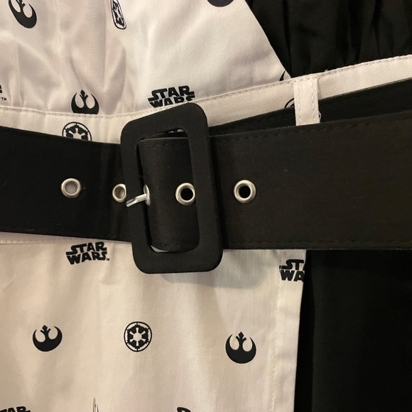 HER UNIVERSE - STAR WARS DRESS - REBELS & EMPIRE - LARGE - Picture 4 of 5